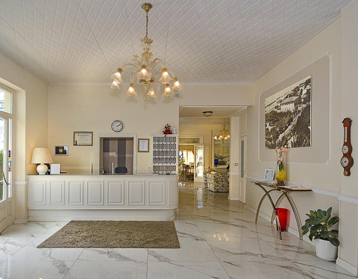 Hotel Coluccini Марина-ди-Пьетрасанта Экстерьер фото